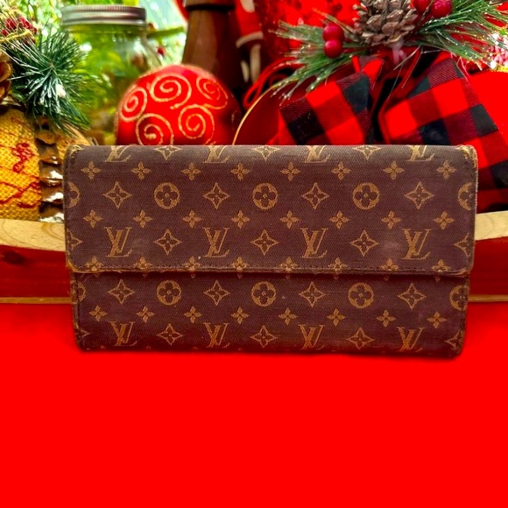 Louis Vuitton Monogram Mini Porte Feuille Sarah Long Bifold Wallet
